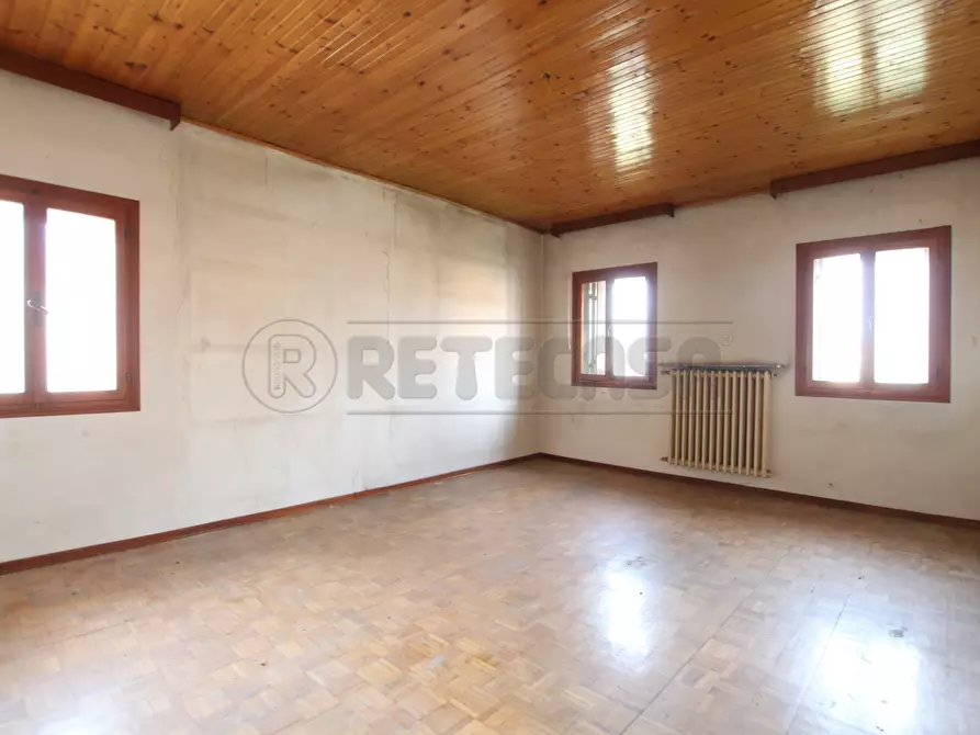 Immagine 20 di Casa semindipendente in vendita  in Piazza Guglielmo Marconi a Montegalda