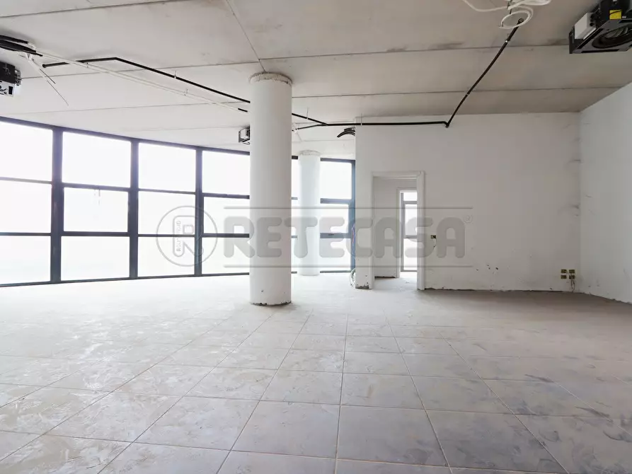 Immagine 29 di Ufficio in affitto  a Vicenza