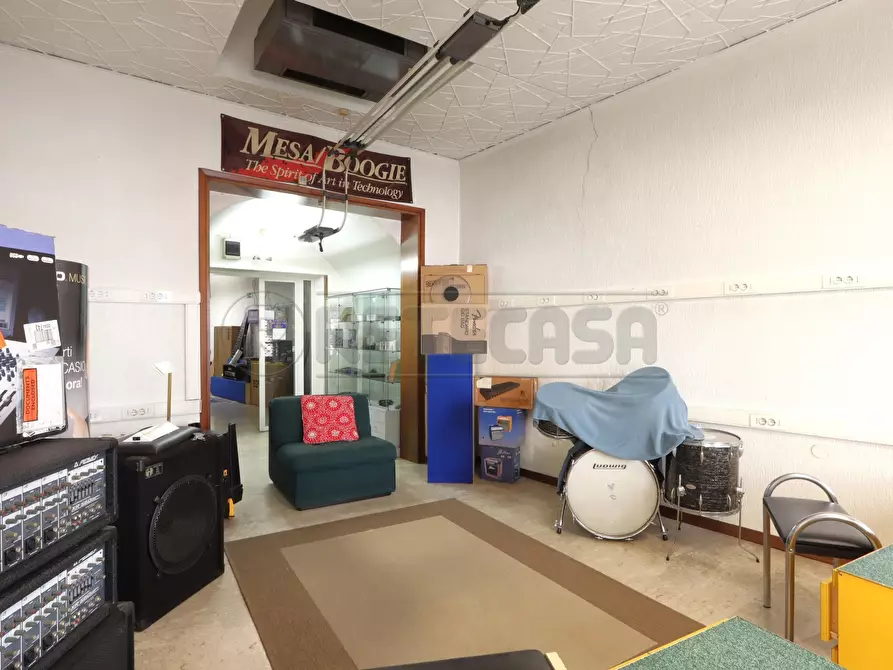 Immagine 4 di Locale commerciale in vendita  in Contrà S.S.Apostoli 35 a Vicenza