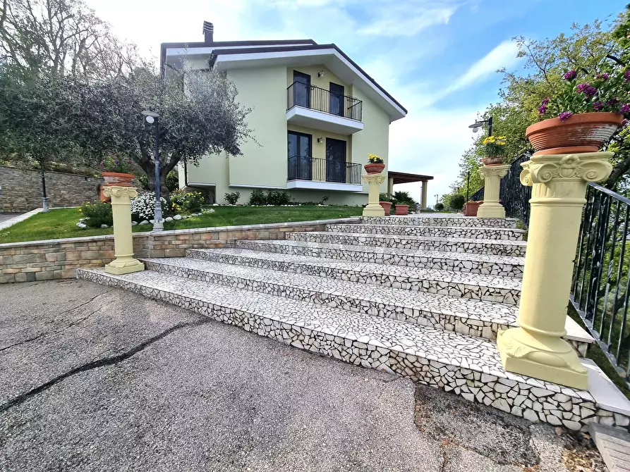 Immagine 37 di Villa in vendita  a Francavilla Al Mare