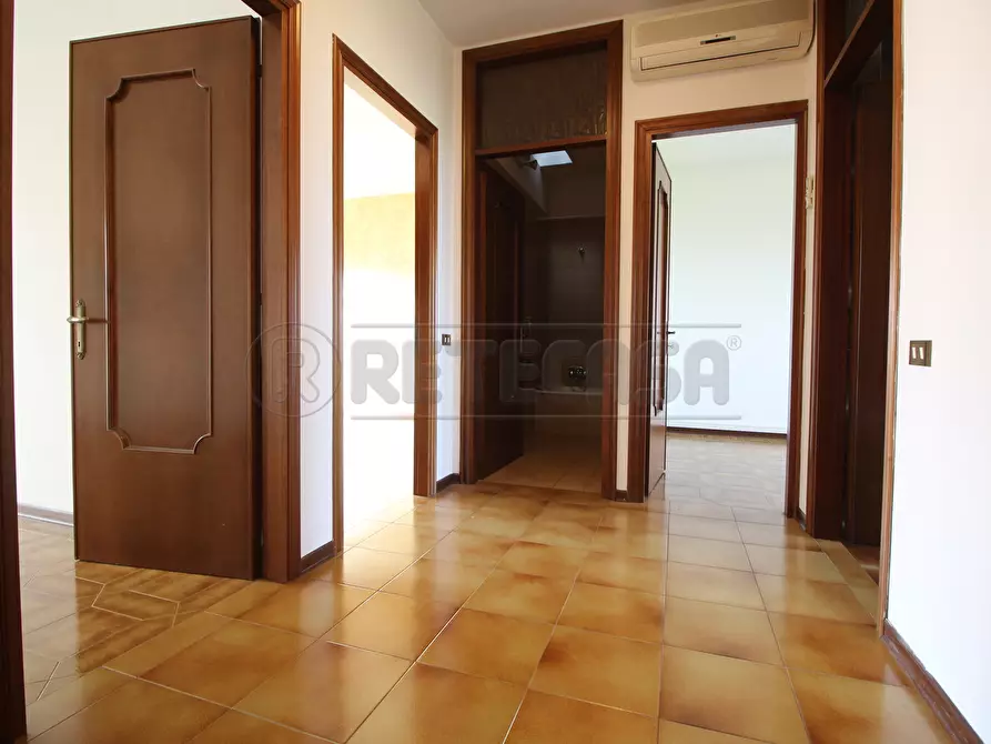 Immagine 12 di Casa semindipendente in vendita  in Via Costeggiola 5 a Zermeghedo