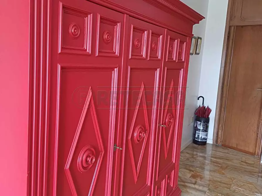 Immagine 13 di Pentalocale in vendita  in Via Pietro del Pezzo 87 a Salerno