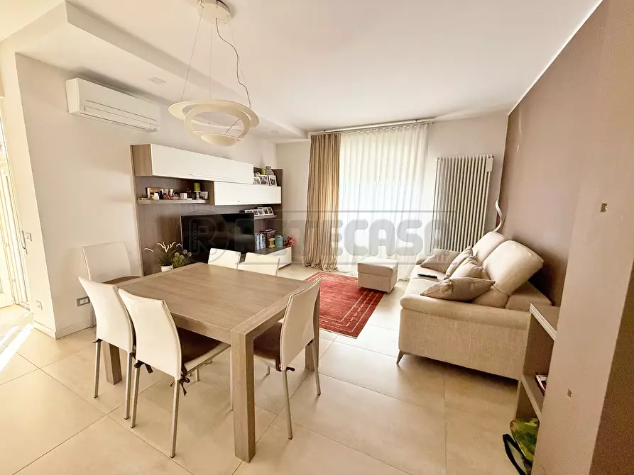 Immagine 1 di Bilocale in vendita  a Chiampo