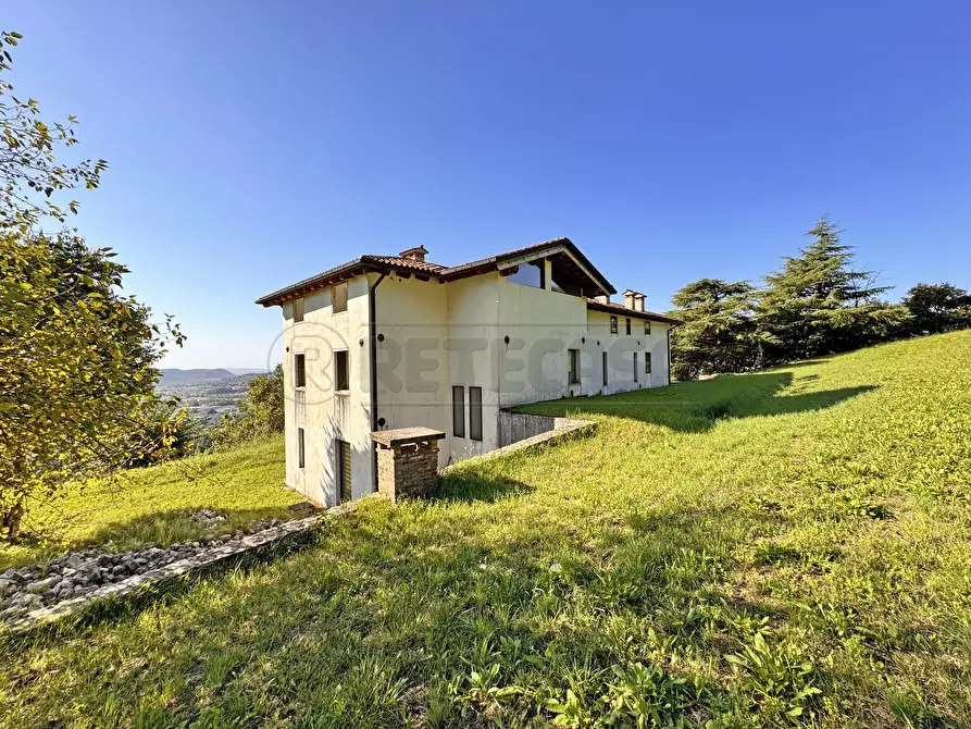 Immagine 9 di Casa indipendente in vendita  a Cornedo Vicentino
