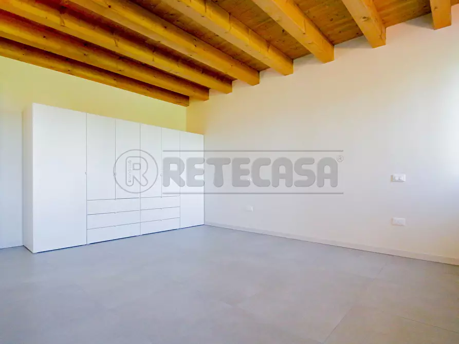 Immagine 21 di Porzione di casa in affitto  in VIA CAPITELLI 23 a Pozzoleone