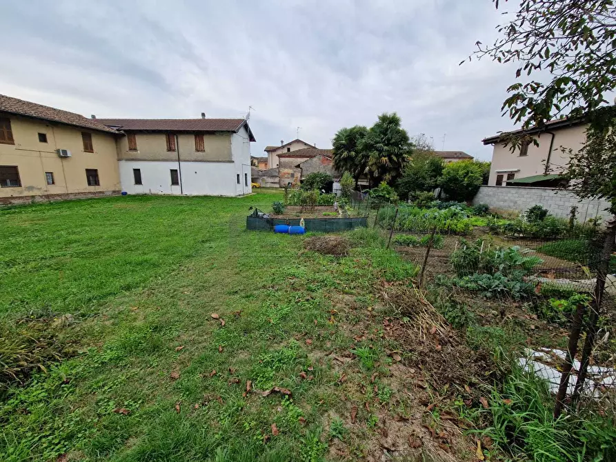 Immagine 12 di Terreno industriale in vendita  in Viale Europa a Acquanegra Cremonese