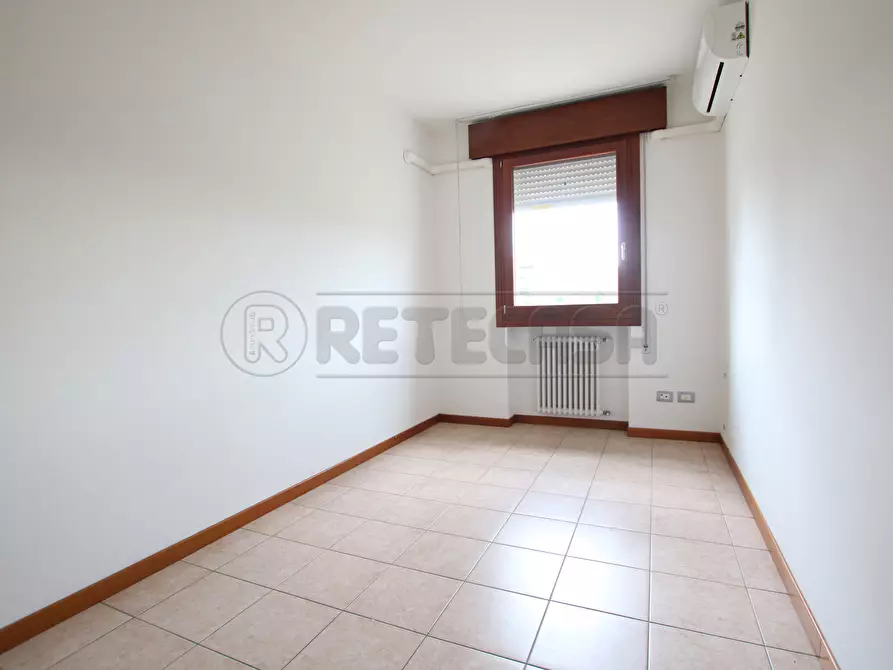 Immagine 12 di Bilocale in vendita  in Via Giovanni Falcone a Barbarano Mossano