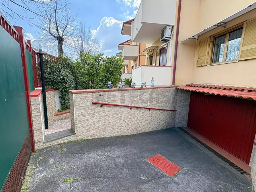 Immagine 15 di Villetta a schiera in vendita  in Via Giudice Falcone a Marcianise