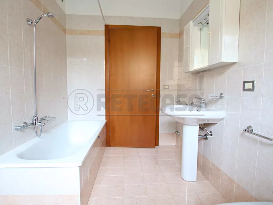 Immagine 19 di Bilocale in vendita  in Via Giovanni Falcone a Barbarano Mossano