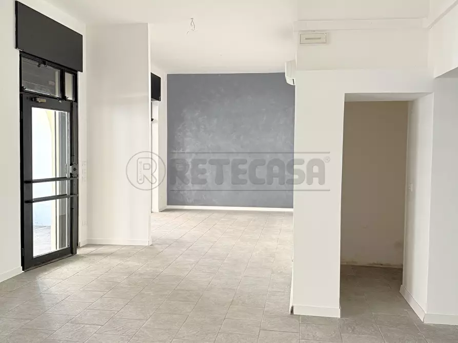 Immagine 4 di Locale commerciale in vendita  in Corso Fogazzaro a Vicenza