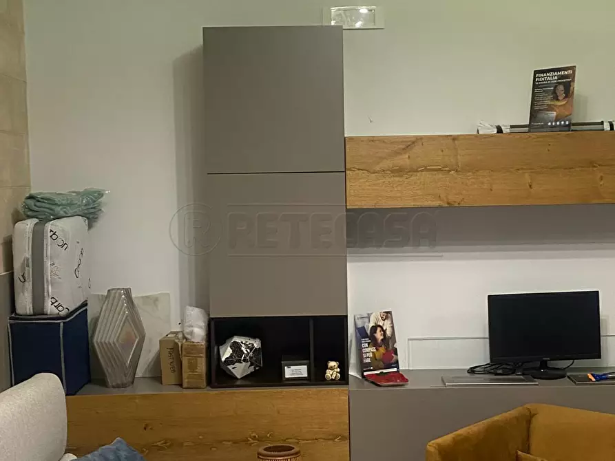 Immagine 8 di Locale commerciale in vendita  a Mazara Del Vallo