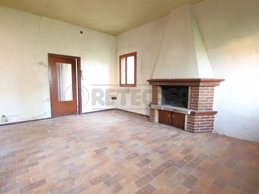 Immagine 13 di Casa semindipendente in vendita  in Piazza Guglielmo Marconi a Montegalda