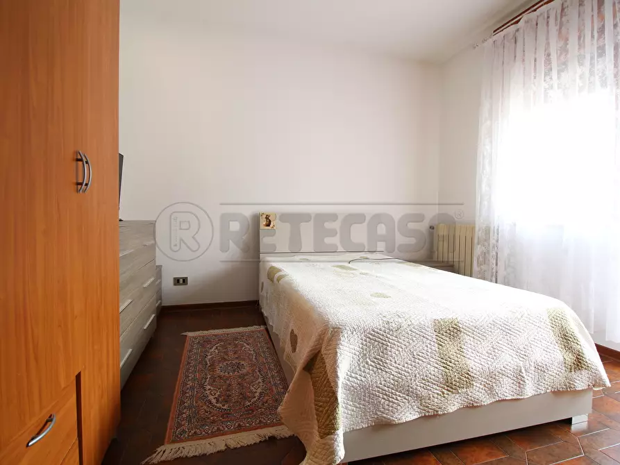 Immagine 10 di Bilocale in vendita  in Via Zin 3 a Montebello Vicentino