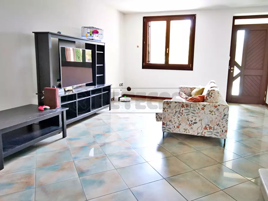 Immagine 3 di Porzione di casa in vendita  a Arzignano