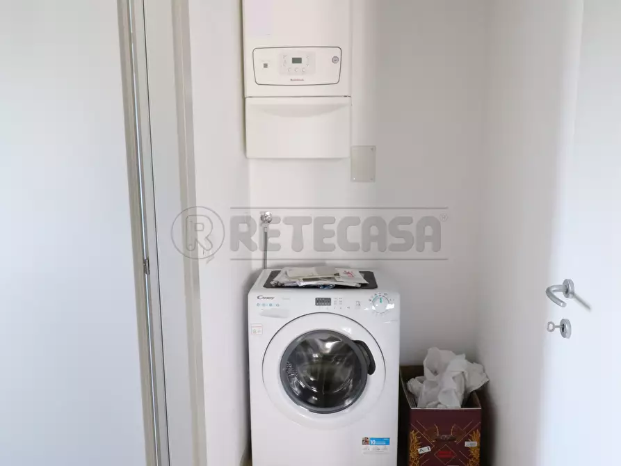Immagine 6 di Monolocale in affitto  a Bondeno