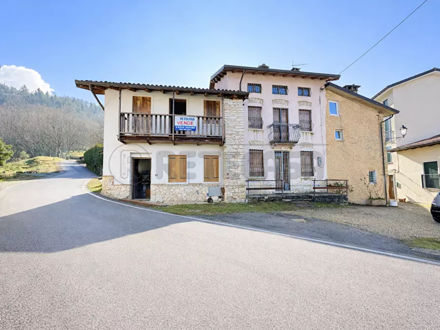 Immagine 1 di Casa semindipendente in vendita  in Via Dottor Domenico dal Lago 9 a Valdagno