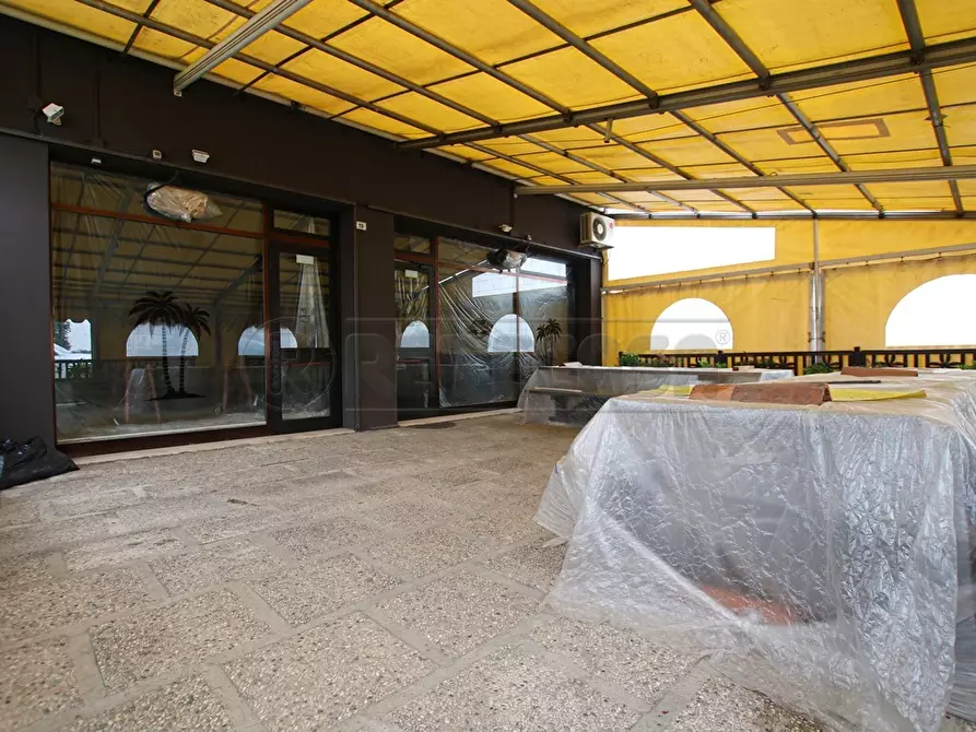 Immagine 19 di Locale commerciale in affitto  in Via Piazza Villaganzerla a Castegnero