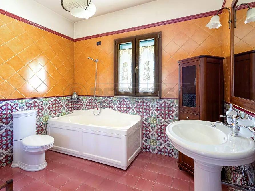 Immagine 12 di Villa in vendita  in Via Crosta 9 a Bisceglie