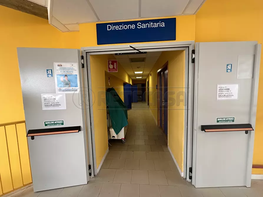 Immagine 12 di Locale commerciale in vendita  a Mazara Del Vallo