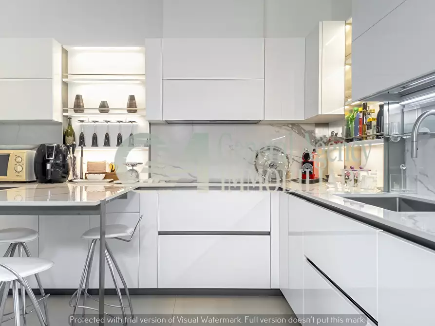 Immagine 85 di Villa in affitto  in Via Mario Mattoli a Roma