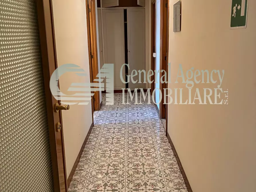 Immagine 13 di Appartamento in vendita  in via guido de ruggiero a Roma