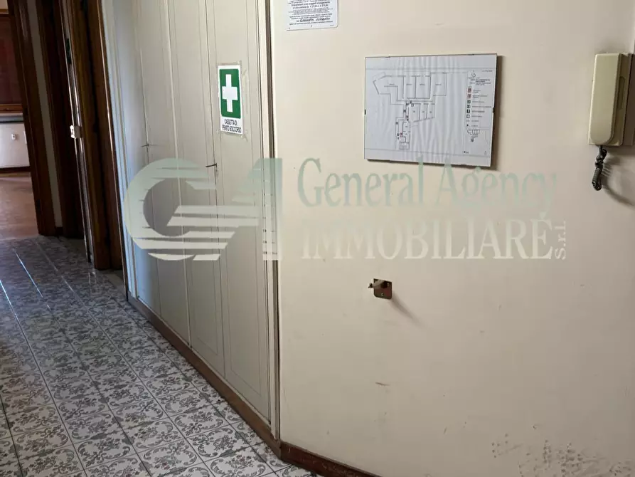 Immagine 59 di Appartamento in vendita  in via guido de ruggiero a Roma