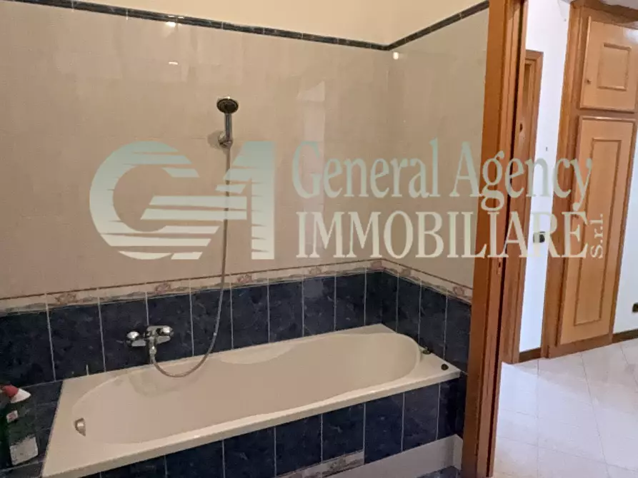 Immagine 13 di Appartamento in vendita  in VIA PAOLO BARISON 14 a Roma