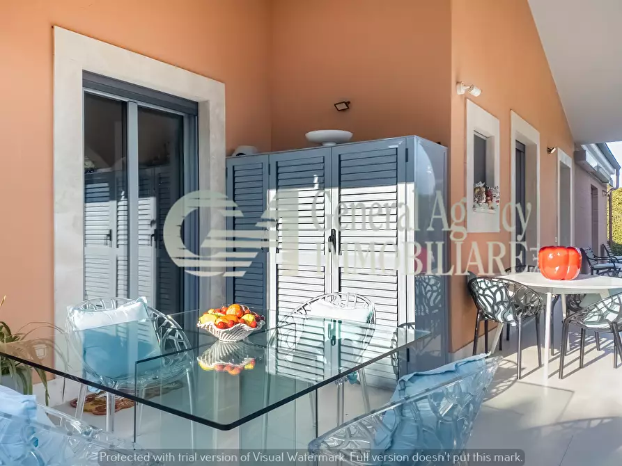 Immagine 13 di Villa in affitto  in Via Mario Mattoli a Roma