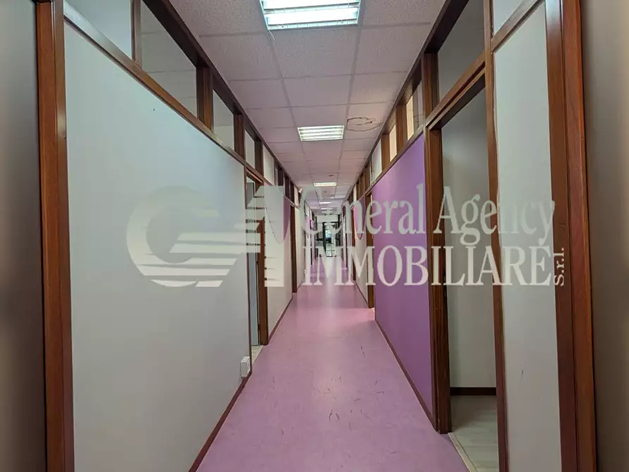 Immagine 25 di Ufficio in affitto  in VIALE DEL POGGIO FIORITO a Roma