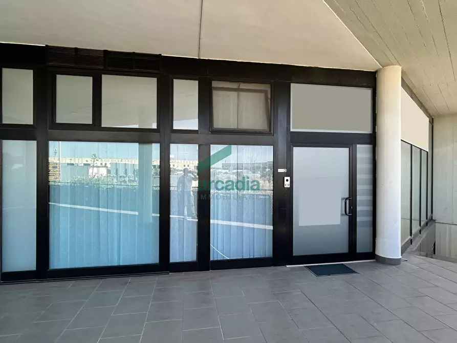 Immagine 2 di Ufficio in affitto  in Via delle Margherite 6 a Modugno