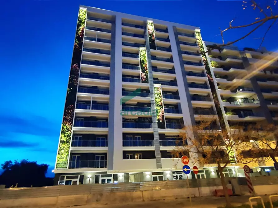 Immagine 14 di Ufficio in vendita  in Via Orfeo Mazzitelli 45 a Bari