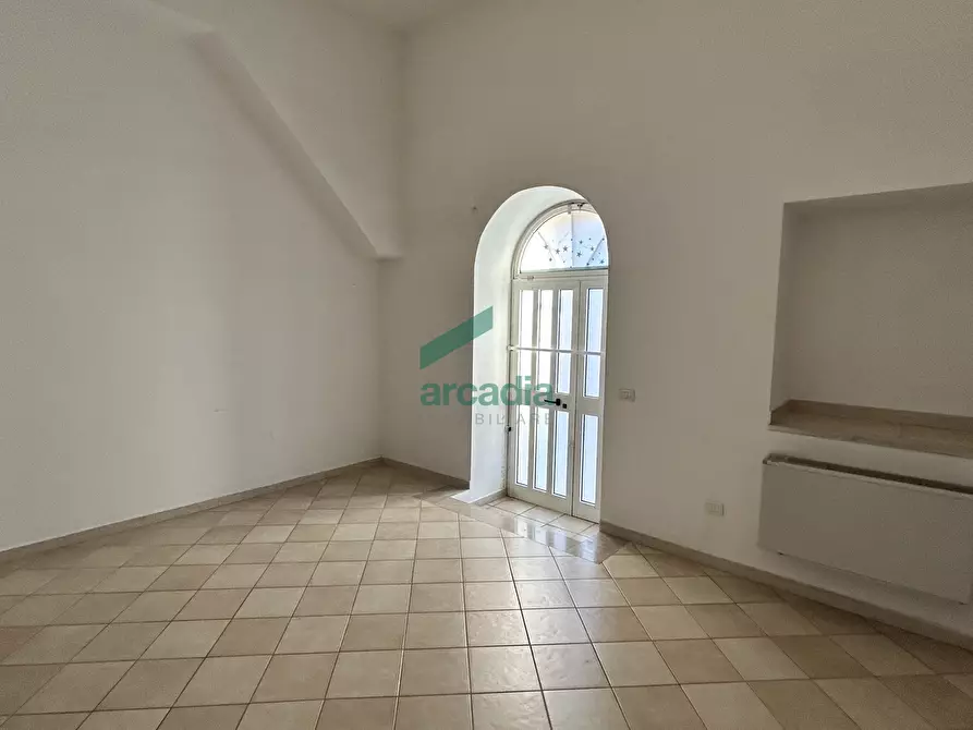 Immagine 4 di Locale commerciale in affitto  in Via Bellino 4 a Bitritto