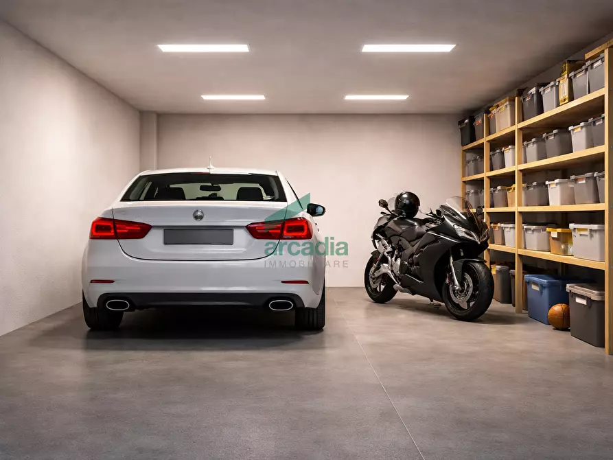Immagine 5 di Garage in vendita  in Via Ferdinando Palasciano 5 a Bari