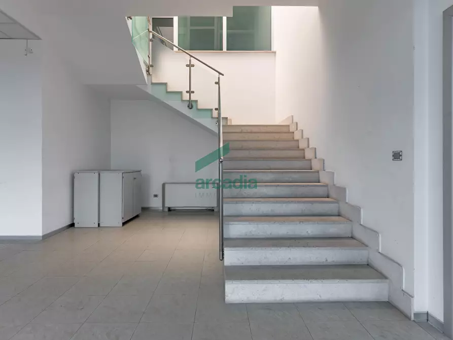 Immagine 4 di Ufficio in affitto  in Largo degli Stagnini 6 a Modugno