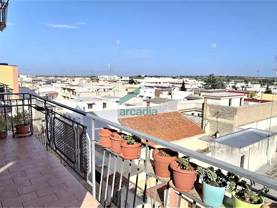 Immagine 10 di Pentalocale in vendita  in Via Pietro Carenza 20 a Turi