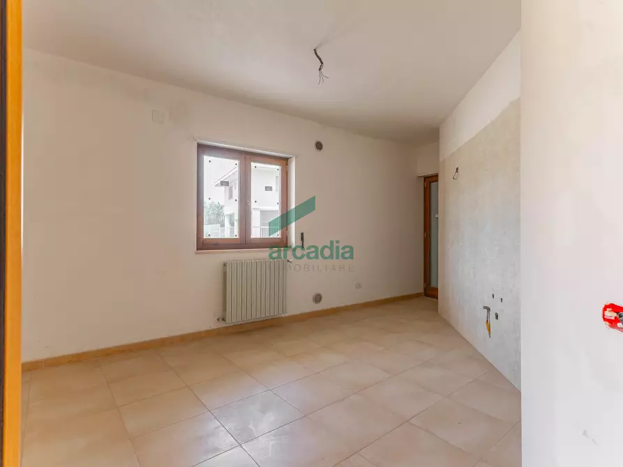 Immagine 12 di Trilocale in vendita  in Via Benigno Zaccagnini 1 a Bitetto
