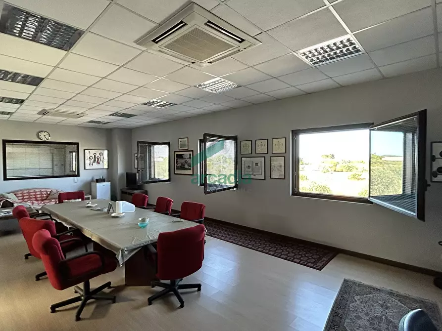 Immagine 25 di Attività artigianale in vendita  in Strada Provinciale Modugno-Bari 83 a Modugno