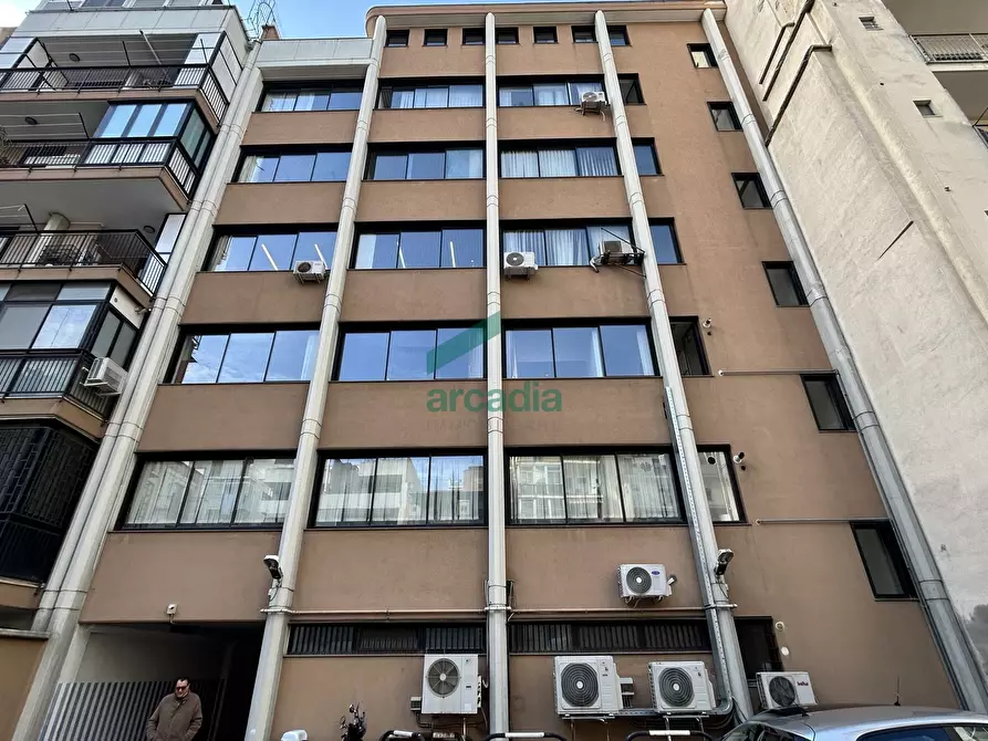 Immagine 9 di Ufficio in vendita  in Via Michele Garruba 47 a Bari