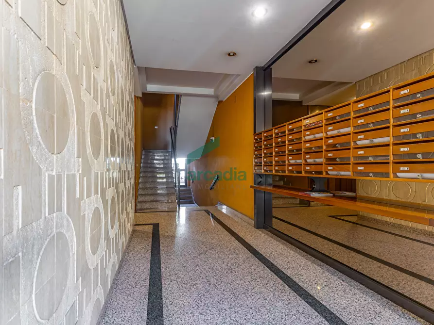 Immagine 39 di Ufficio in vendita  in Via Camillo Rosalba 49 a Bari