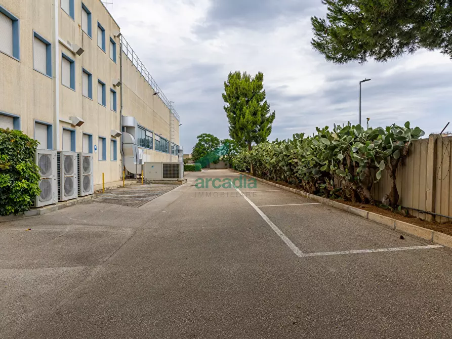 Immagine 27 di Attività artigianale in vendita  in Via dei Gigli 21 a Modugno