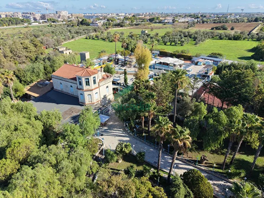 Immagine 129 di Locale commerciale in vendita  in Strada la Grava 16 a Bari