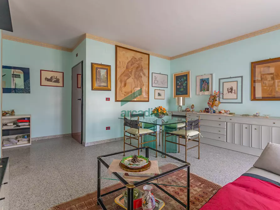 Immagine 9 di Quadrilocale in vendita  in Via Rosario Livatino 9 a Bari