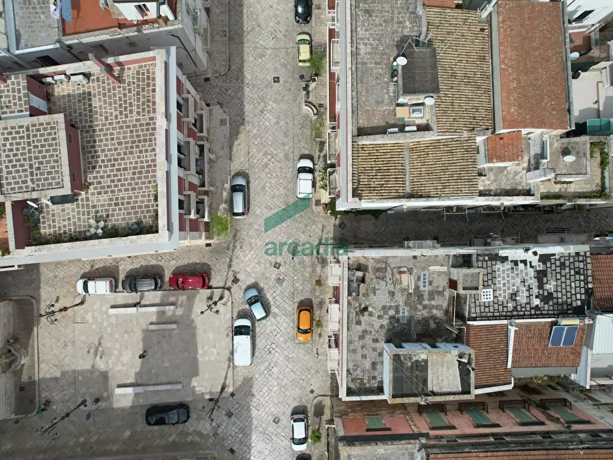 Immagine 40 di Appartamento in vendita  in Piazza Nicola e Costa 13 a Castellana Grotte