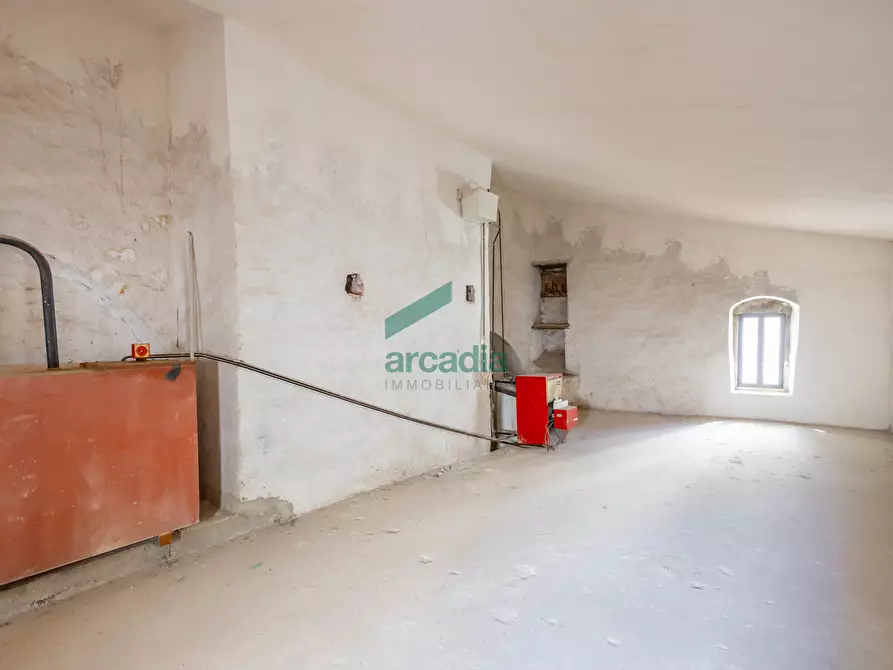 Immagine 41 di Appartamento in vendita  in Piazza Nicola e Costa 13 a Castellana Grotte