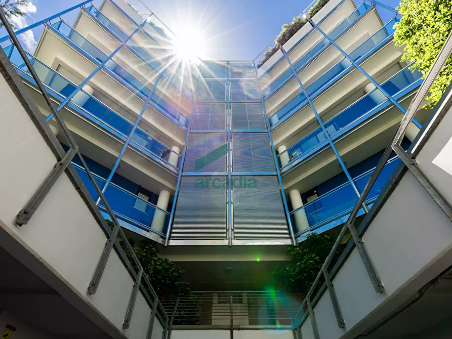 Immagine 61 di Quadrilocale in vendita  in Viale Louis Pasteur 15A a Bari