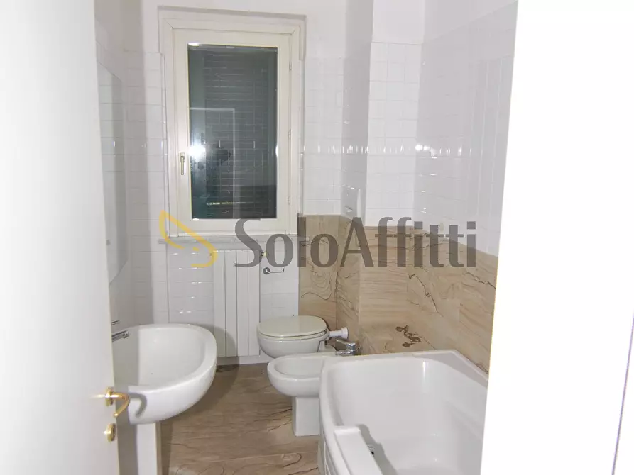 Immagine 12 di Casa indipendente in affitto  in Via di Montenero 191 a Livorno