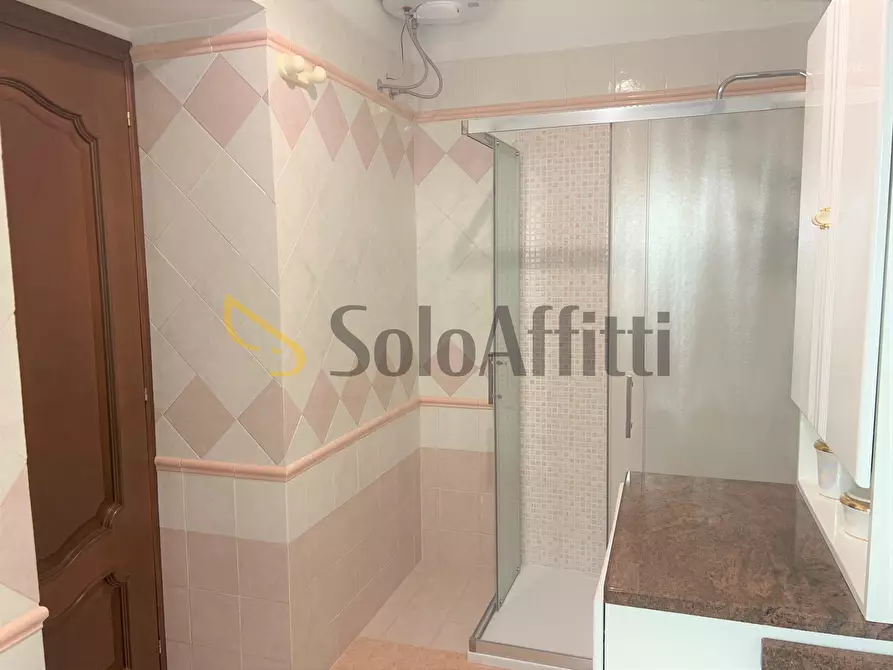 Immagine 28 di Quadrilocale in affitto  a Cagliari