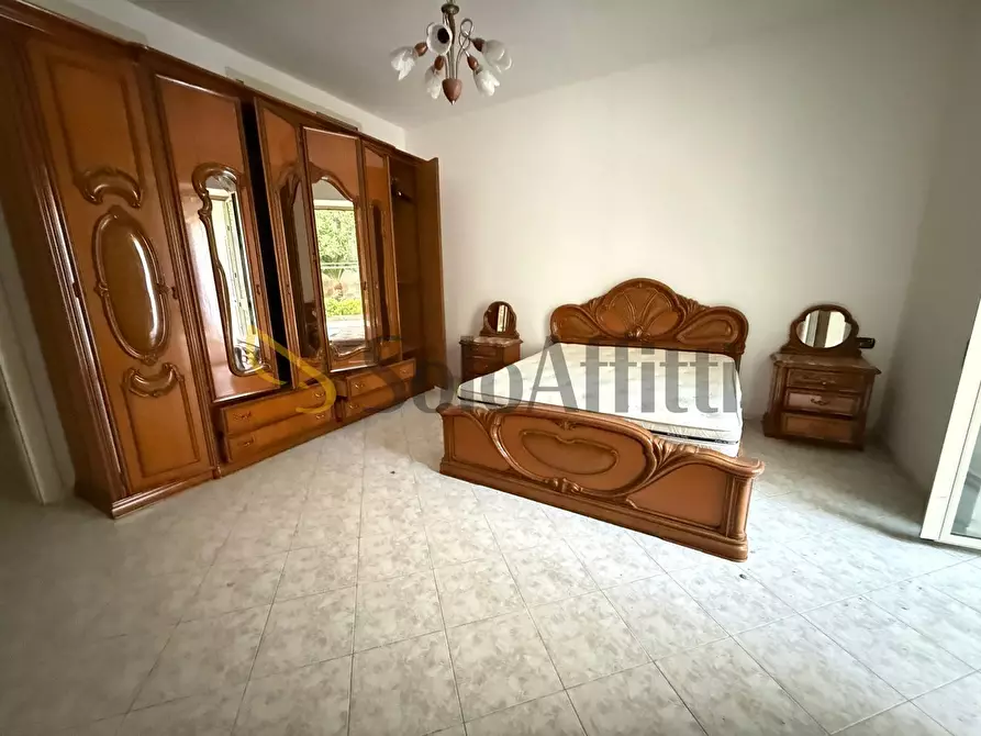 Immagine 18 di Trilocale in affitto  in Via dei Giardini 33 a Caserta