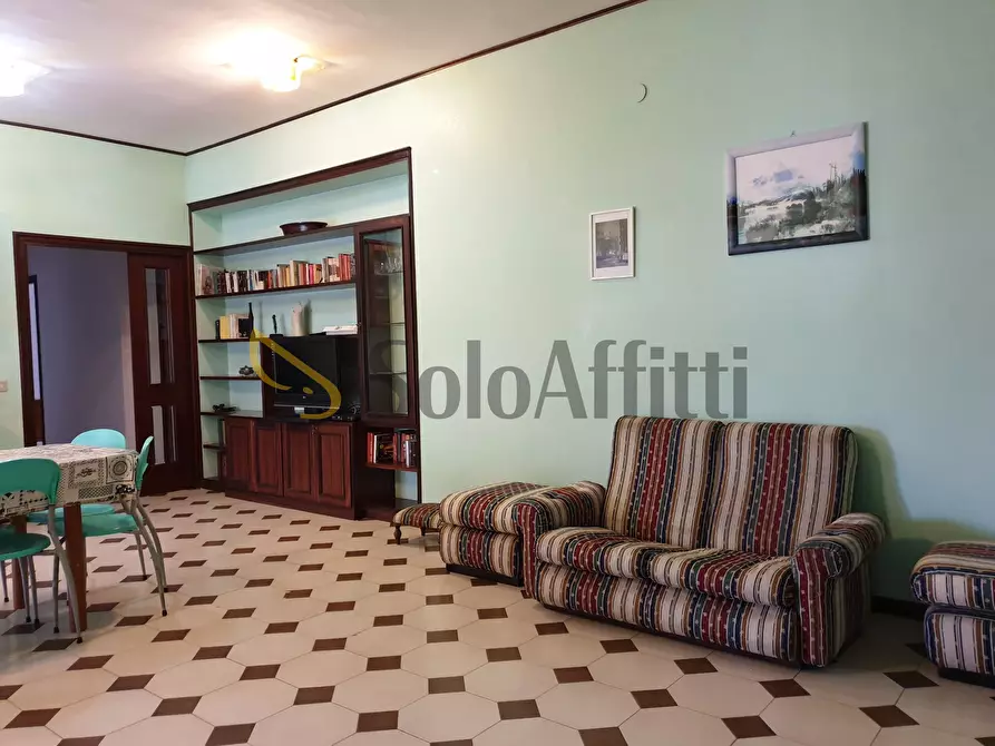 Immagine 2 di Pentalocale in affitto  a Catanzaro