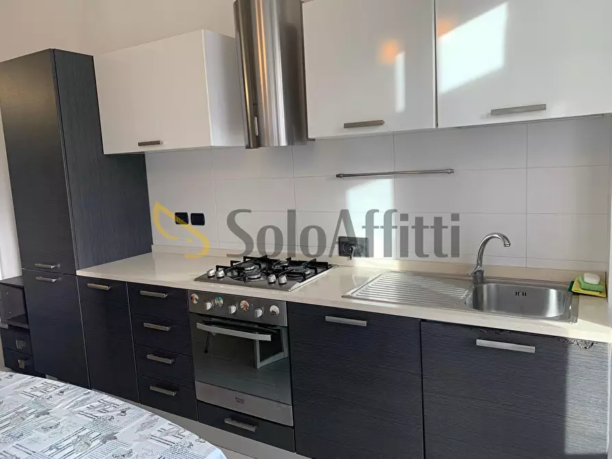 Immagine 8 di Bilocale in affitto  in Via Crescentino 30 a Torino